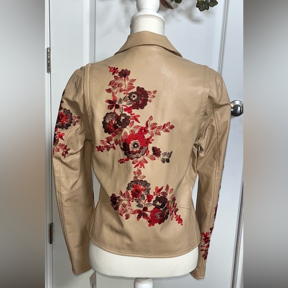 Blanknyc Embroidered Jacket - Picture 11 of 16